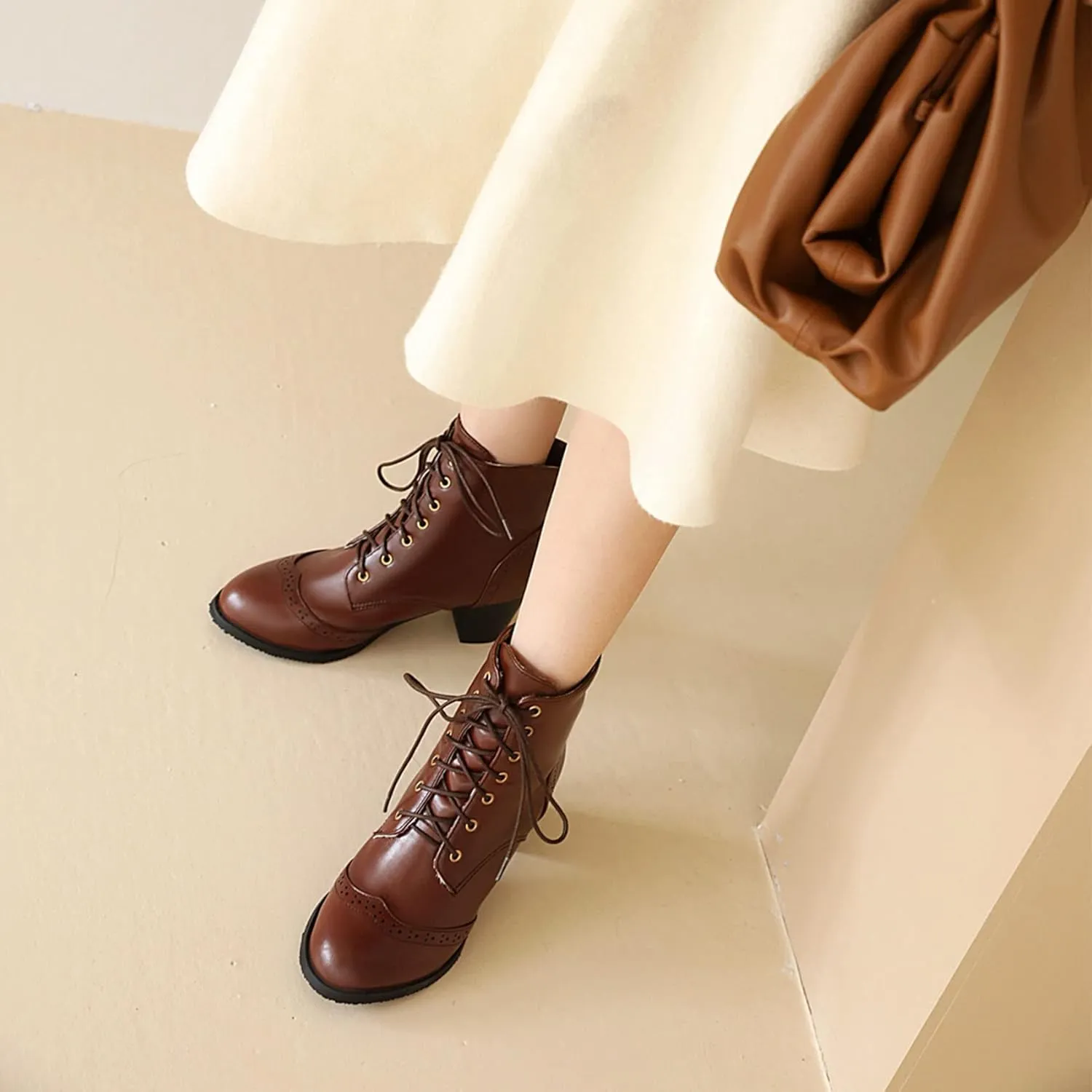 SHEMEE Women's Wingtip Block Heels Ankle Boots Lace-Up Stacked Chunky Heel Booties Round Toe Short Boots